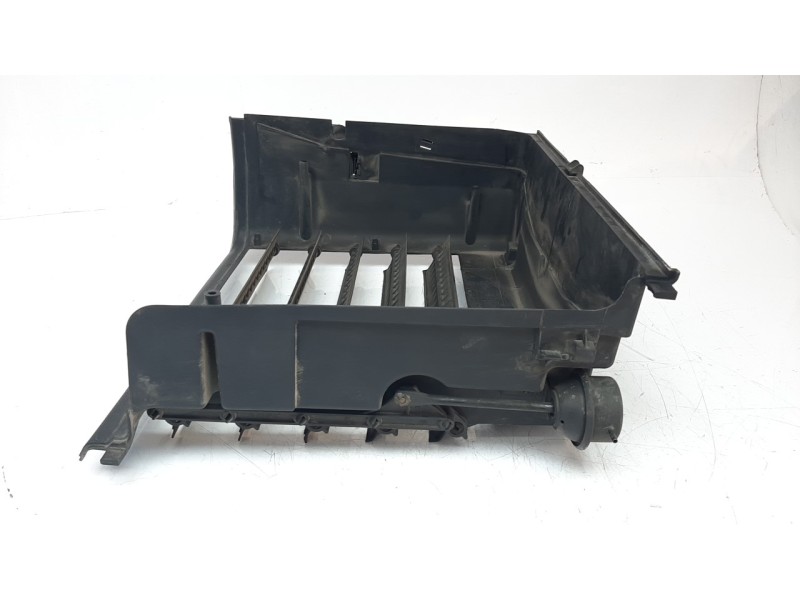 Recambio de calandra delantera de radiador para bmw serie 3 berlina (e46) referencia OEM IAM 157048048  