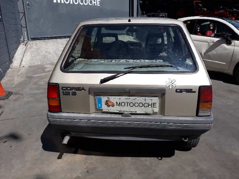 opel corsa a del año 1989