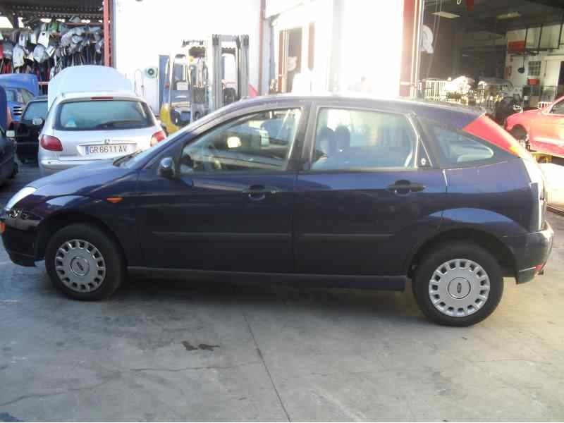 ford focus berlina (cak) del año 2000