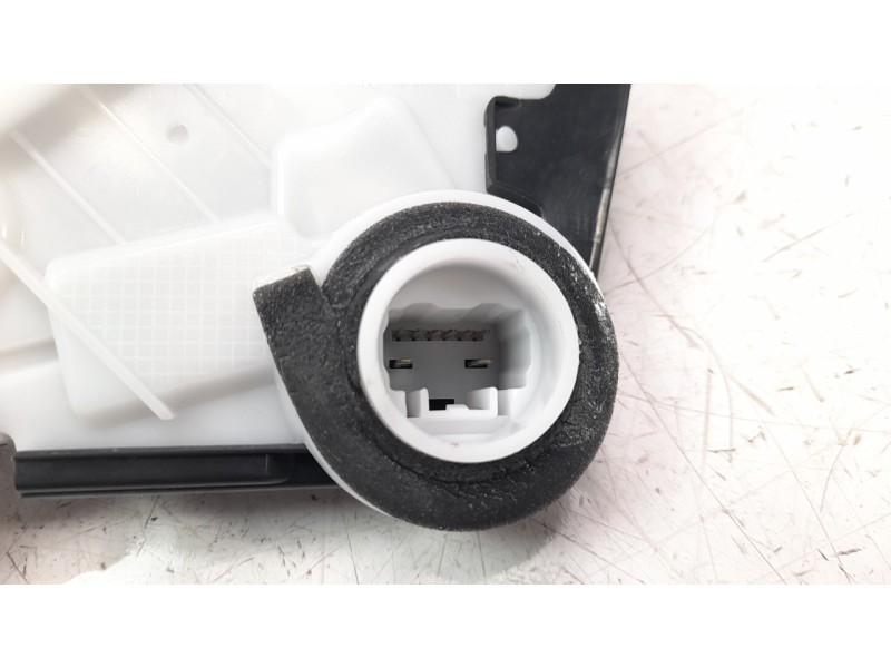 Recambio de cerradura puerta delantera izquierda para honda hr-v (..) 1.5 vtec cat referencia OEM IAM 72150T0AH02  