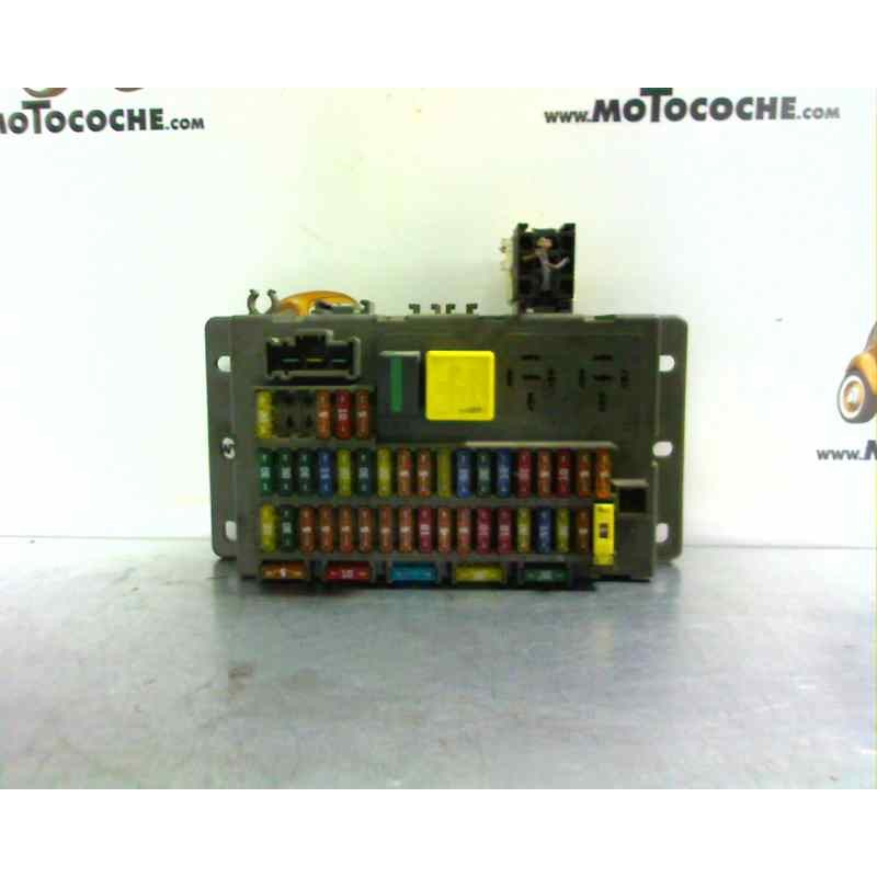 Recambio de caja reles / fusibles para mg rover serie 75 (rj) 2.0 16v cdt referencia OEM IAM 518174602 083223200401 