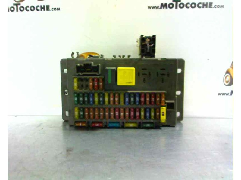 Recambio de caja reles / fusibles para mg rover serie 75 (rj) 2.0 16v cdt referencia OEM IAM 518174602 083223200401 