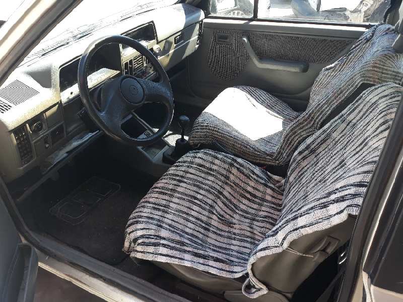 opel corsa a del año 1989