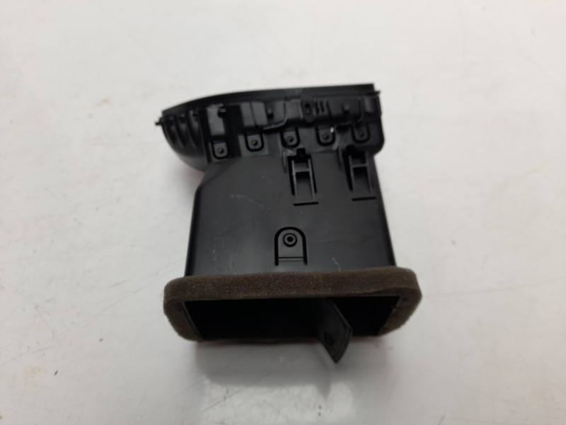 Recambio de rejilla aireadora para fiat freemont (345) urban 4wd referencia OEM IAM 3000101LFN  