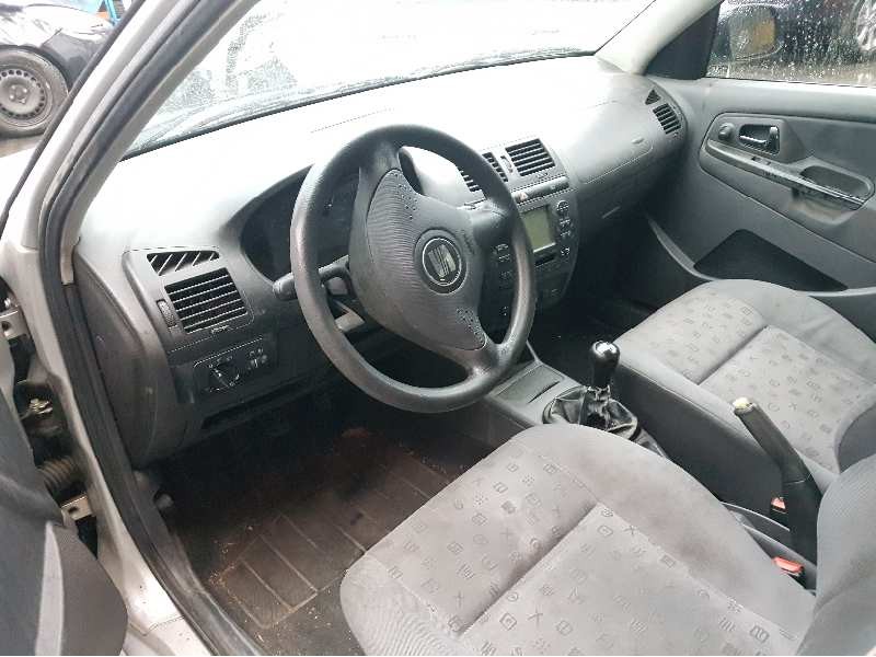 seat ibiza (6k1) del año 2000