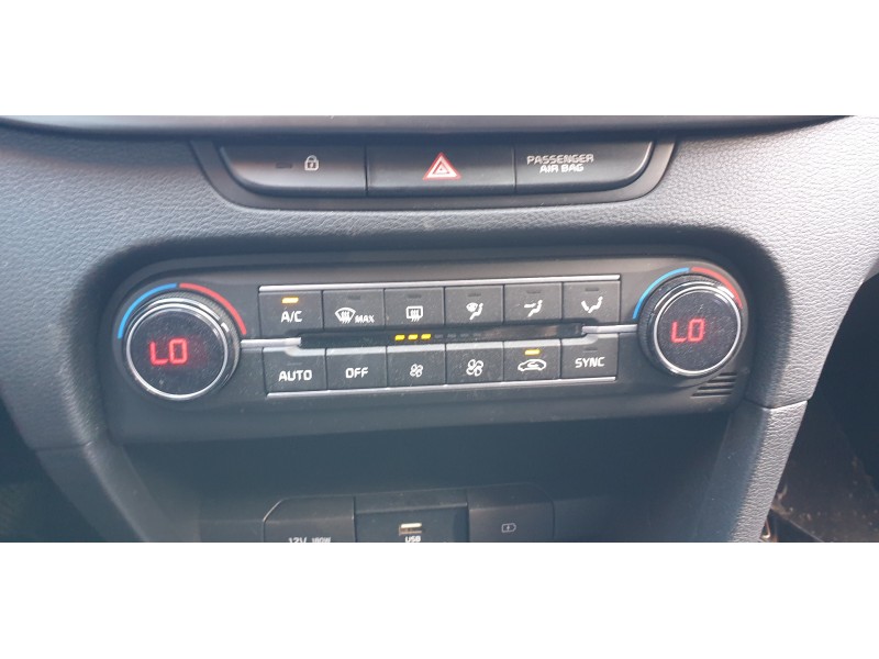 Recambio de mando climatizador para kia ceed 1.0 tgdi cat referencia OEM IAM 97250J7202  