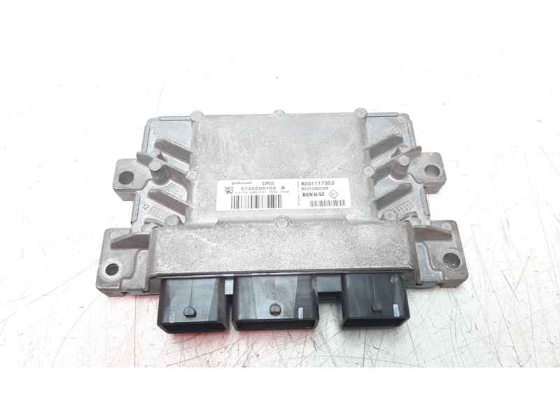 Recambio de centralita motor uce para dacia sandero referencia OEM IAM 8201117953 S120205102A 8201082039