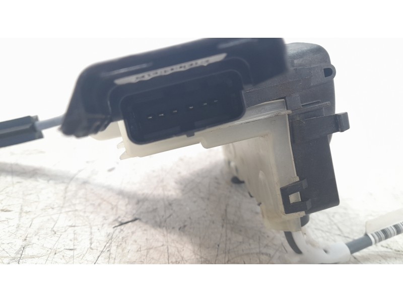 Recambio de cerradura puerta delantera derecha para opel corsa f gs referencia OEM IAM 9844412180  