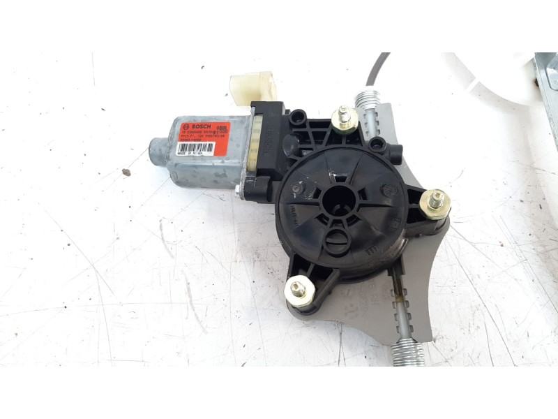 Recambio de elevalunas trasero derecho para kia stonic (ybcuv) 1.0 tgdi cat referencia OEM IAM 83402H8100  