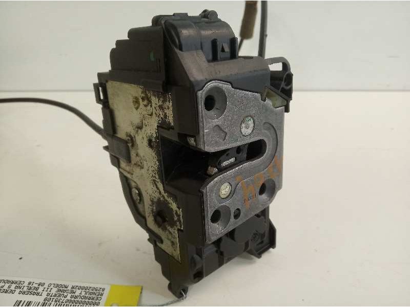 Recambio de cerradura puerta trasera derecha para renault megane iii berlina 5 p dynamique referencia OEM IAM 825020002R  