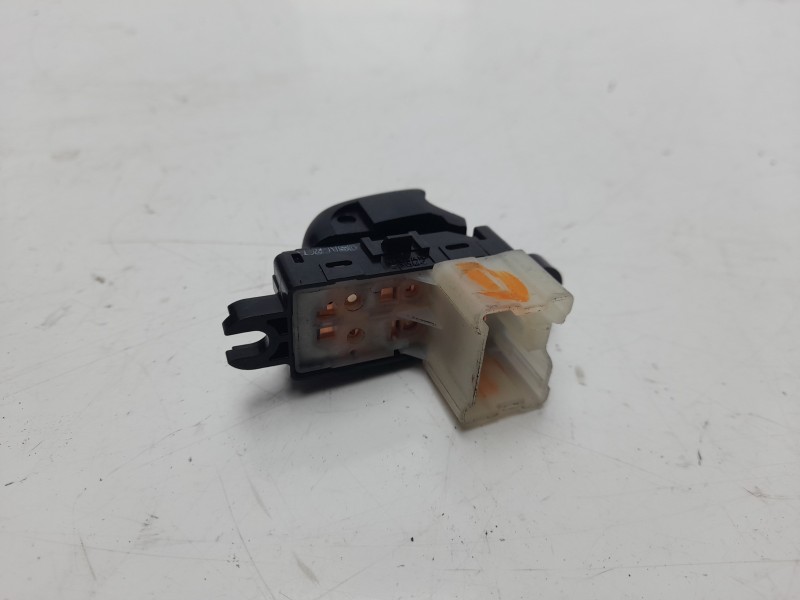 Recambio de mando elevalunas trasero derecho para nissan x-trail (t32) 1.6 dci turbodiesel cat referencia OEM IAM 254114CE0A  