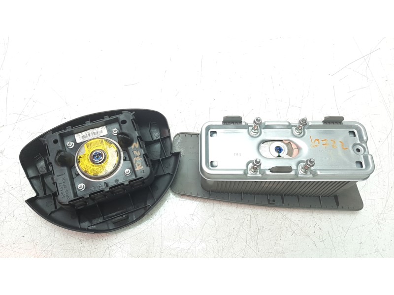 Recambio de airbag delantero izquierdo para dacia sandero referencia OEM IAM 8200823307 34106219A 8201163278