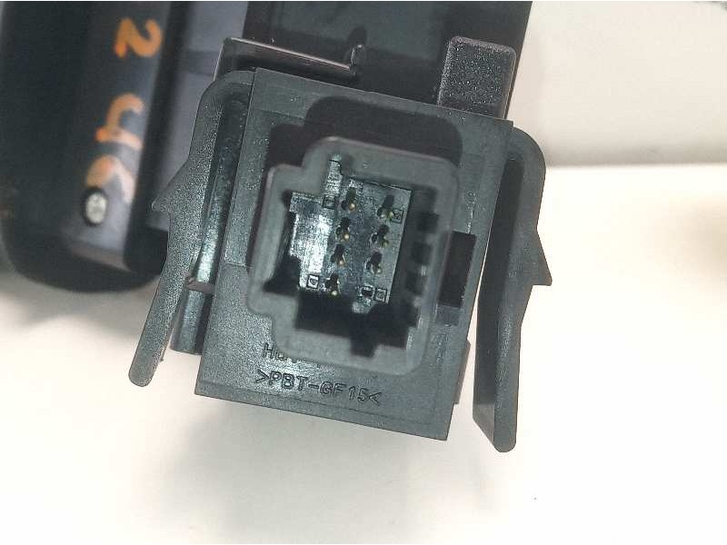 Recambio de mando volante para renault megane iii berlina 5 p dynamique referencia OEM IAM 255520014R  