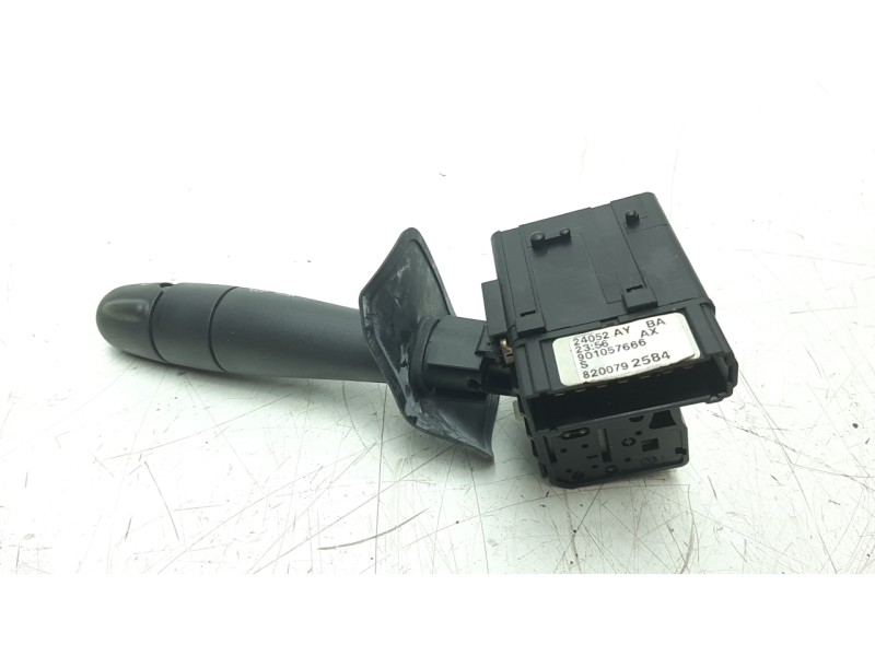 Recambio de mando limpia para dacia sandero referencia OEM IAM 8200792584  