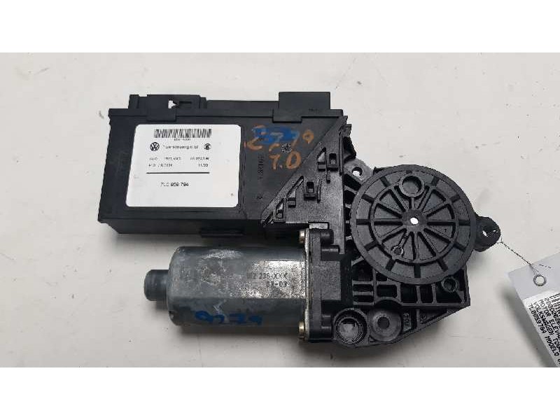 Recambio de motor elevalunas trasero derecho para volkswagen touareg (7la) tdi r5 referencia OEM IAM 7L0959794  
