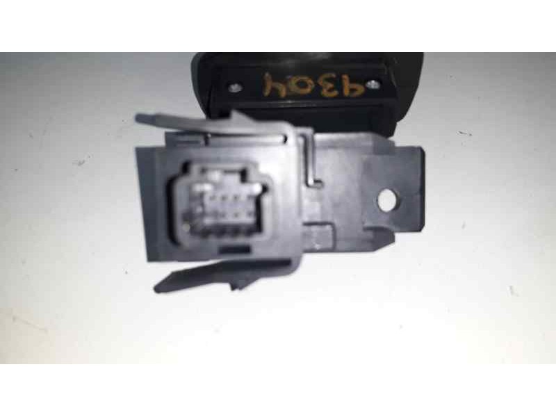 Recambio de mando volante para renault megane iii berlina 5 p dynamique referencia OEM IAM 255520014R  