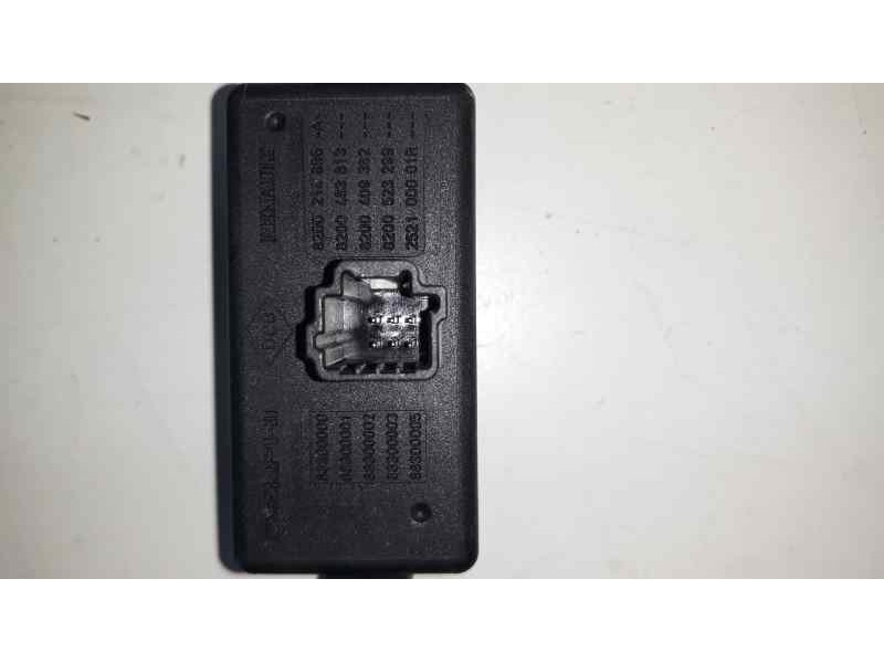 Recambio de warning para renault megane iii berlina 5 p dynamique referencia OEM IAM 8200214896A REN15300 