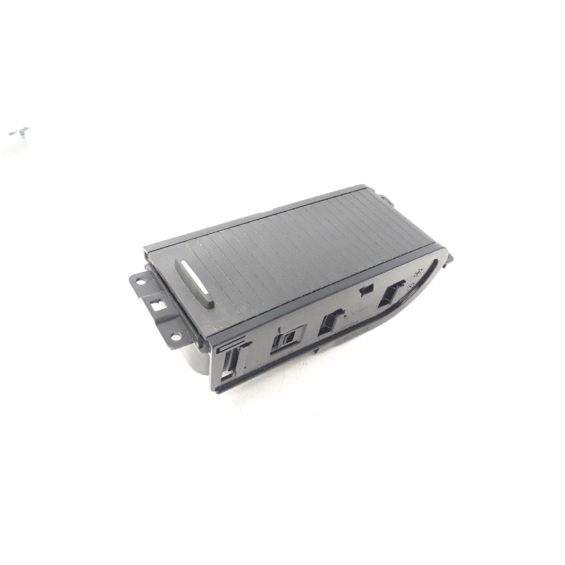 Recambio de cenicero para renault megane iv berlina 5p 1.5 dci diesel fap energy referencia OEM IAM 969121990R  