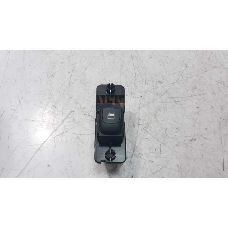 Recambio de mando elevalunas trasero derecho para kia stonic (ybcuv) 1.0 tgdi cat referencia OEM IAM 4D65251000  