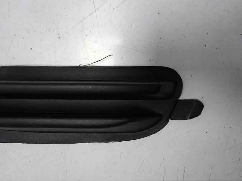 Recambio de rejilla paragolpes izquierda para bmw serie 3 berlina (e46) referencia OEM IAM 51118226611 107060805 BM0182124