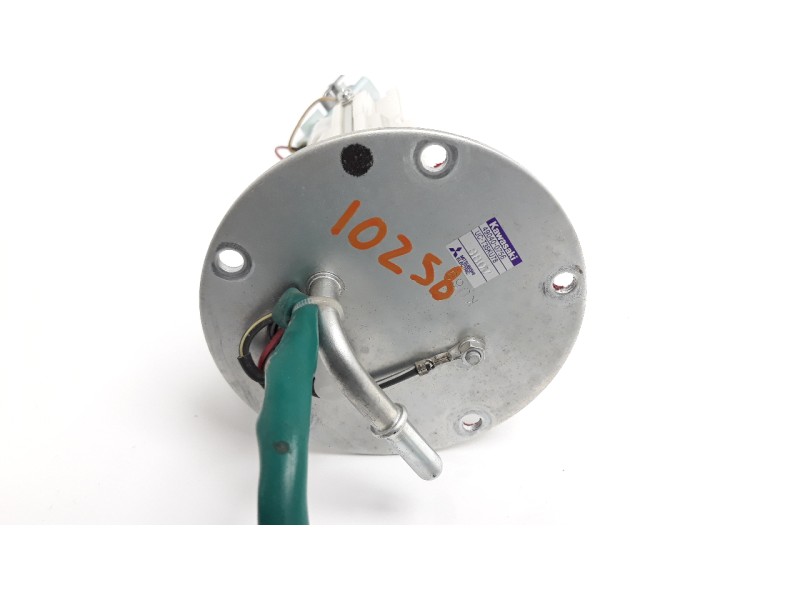 Recambio de bomba combustible para kawasaki z 900 z 900 performance referencia OEM IAM 490400756  