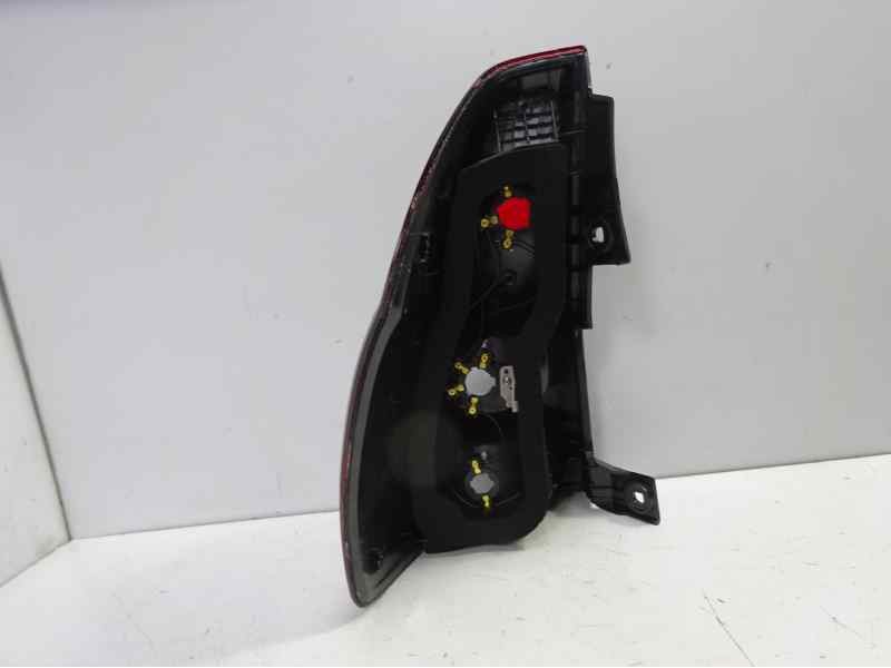 Recambio de piloto trasero derecho para toyota land cruiser (j12) referencia OEM IAM 8155160701 108905950 TY8424153