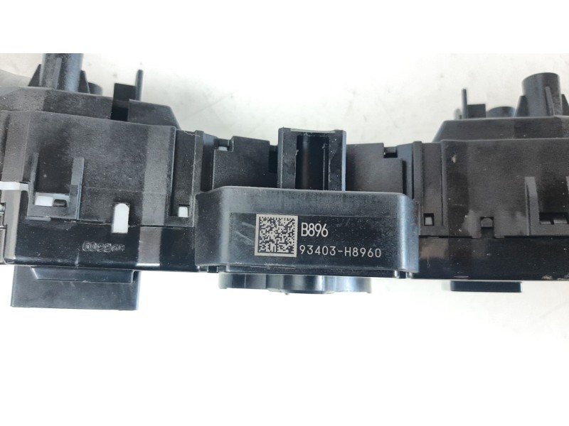 Recambio de mando multifuncion para kia stonic (ybcuv) 1.0 tgdi cat referencia OEM IAM 93403H8960  