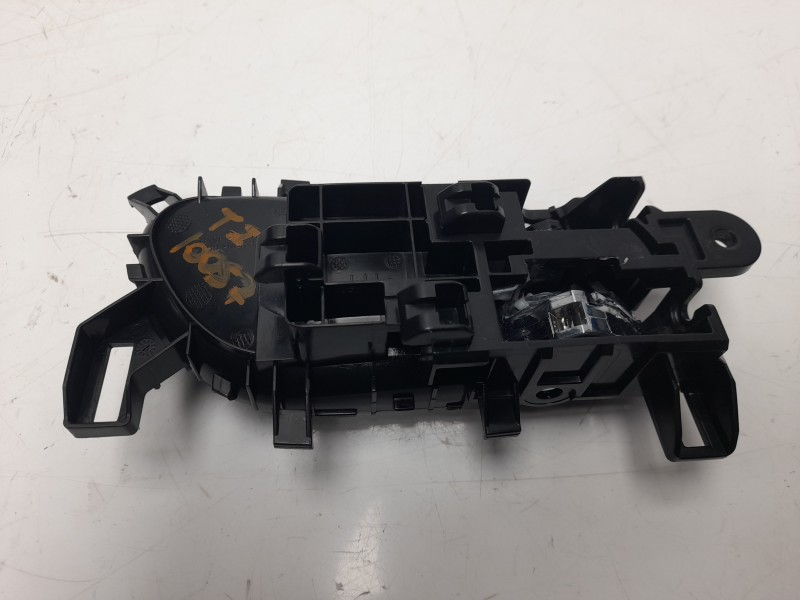Recambio de maneta interior delantera izquierda para nissan x-trail (t32) 1.6 dci turbodiesel cat referencia OEM IAM 806714CA0A 