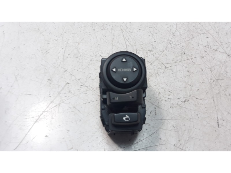 Recambio de mando retrovisor para kia stonic (ybcuv) 1.0 tgdi cat referencia OEM IAM 93530H8000  
