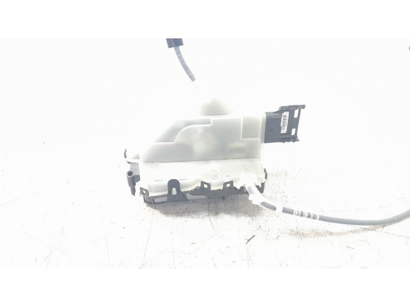 Recambio de cerradura puerta trasera derecha para opel corsa f gs referencia OEM IAM 9844412880  