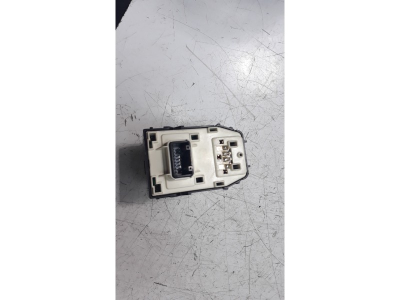 Recambio de mando retrovisor para kia stonic (ybcuv) 1.0 tgdi cat referencia OEM IAM 93530H8000  