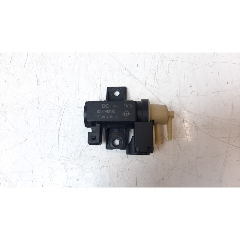 Recambio de valvula aire adicional para mercedes-benz clase b (w246) 1.5 cdi cat referencia OEM IAM 8200790180  