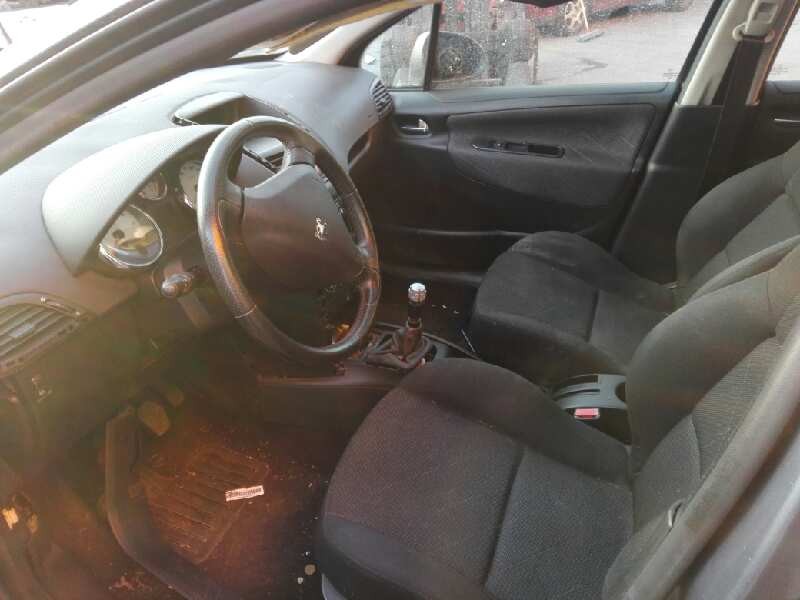 peugeot 207 del año 2006