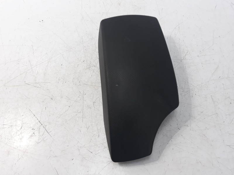 Recambio de apoyabrazos central para seat altea (5p1) 1.9 tdi referencia OEM IAM 5P0863761A  