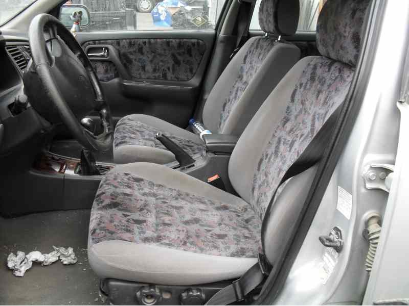 nissan primera berlina (p11) del año 1997