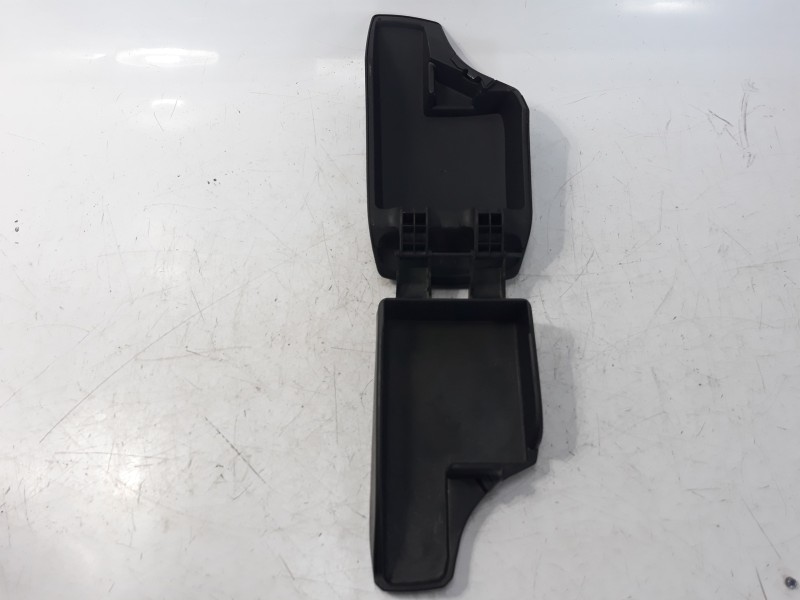 Recambio de apoyabrazos central para seat altea (5p1) 1.9 tdi referencia OEM IAM 5P0863761A  