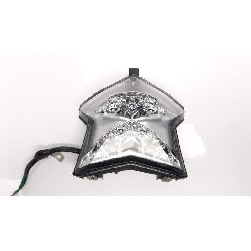 Recambio de piloto trasero central para kawasaki z 900 z 900 performance referencia OEM IAM 230250361 40509 
