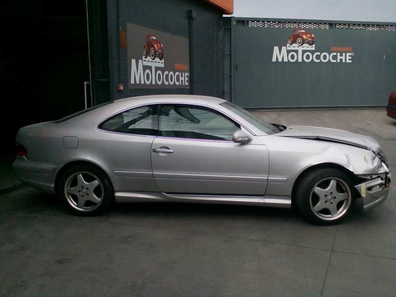 mercedes-benz clase clk (w208) coupe del año 2000