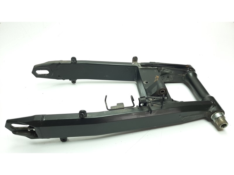 Recambio de puente trasero para kawasaki z 900 z 900 performance referencia OEM IAM 33001066618R  