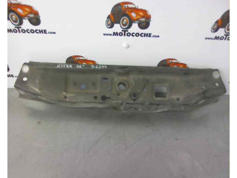 Recambio de travesaño superior para opel astra h berlina referencia OEM IAM 1312118 OP4103201 109163175