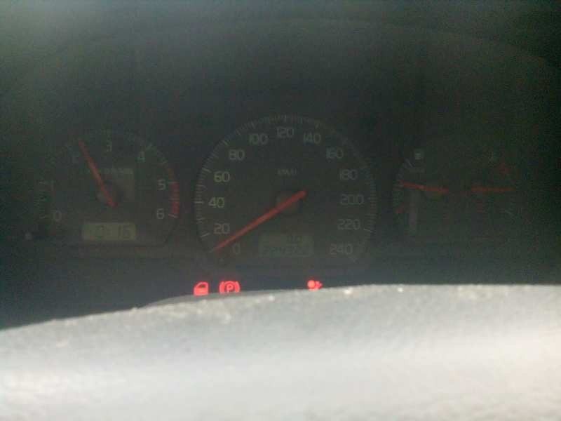 volvo v40 familiar del año 2002