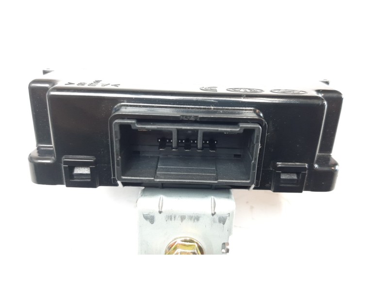 Recambio de modulo electronico para hyundai kona 1.0 tgdi cat referencia OEM IAM 95300J9000  