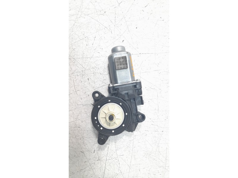 Recambio de motor elevalunas trasero derecho para hyundai ioniq referencia OEM IAM 83460G200  