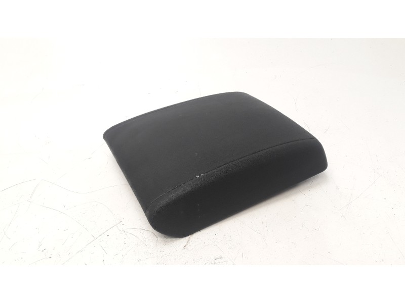 Recambio de apoyabrazos central para land rover evoque 2.2 td4 cat referencia OEM IAM DJ3M045C74AA  