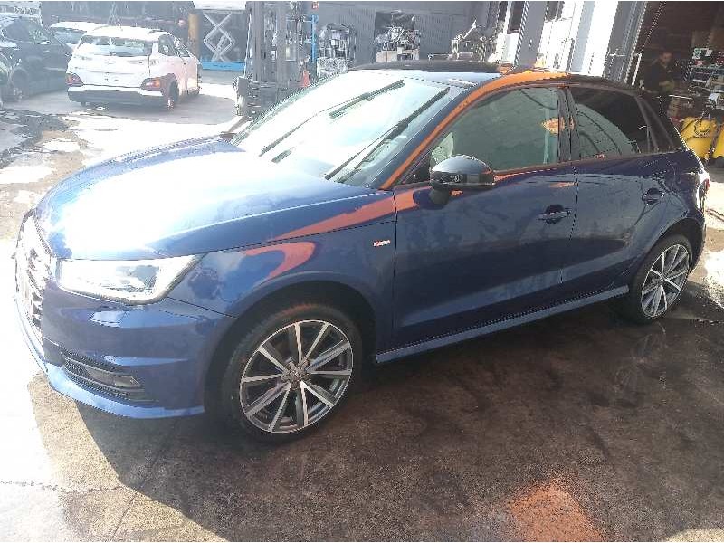 audi a1 sportback (8xf) del año 2015