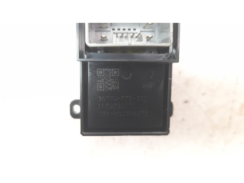 Recambio de mando elevalunas trasero derecho para honda hr-v (..) 1.5 vtec cat referencia OEM IAM 35770T7SG01 DH2Q6007BC 