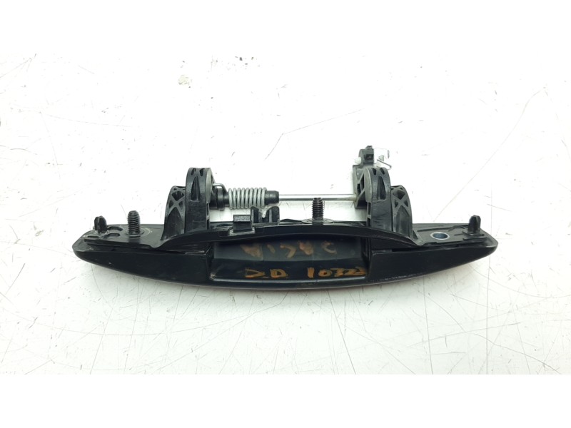 Recambio de maneta exterior delantera derecha para dacia dokker 1.5 blue dci diesel fap cat referencia OEM IAM 806068777R  
