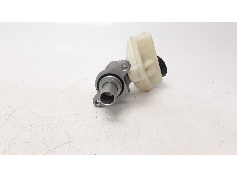 Recambio de bomba freno para land rover evoque 2.2 td4 cat referencia OEM IAM 3350885561  