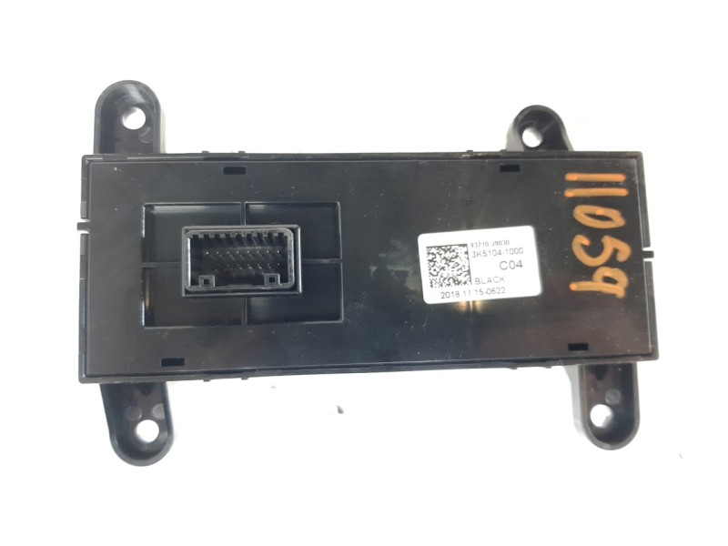 Recambio de mando multifuncion para hyundai kona 1.0 tgdi cat referencia OEM IAM 93710J9030  