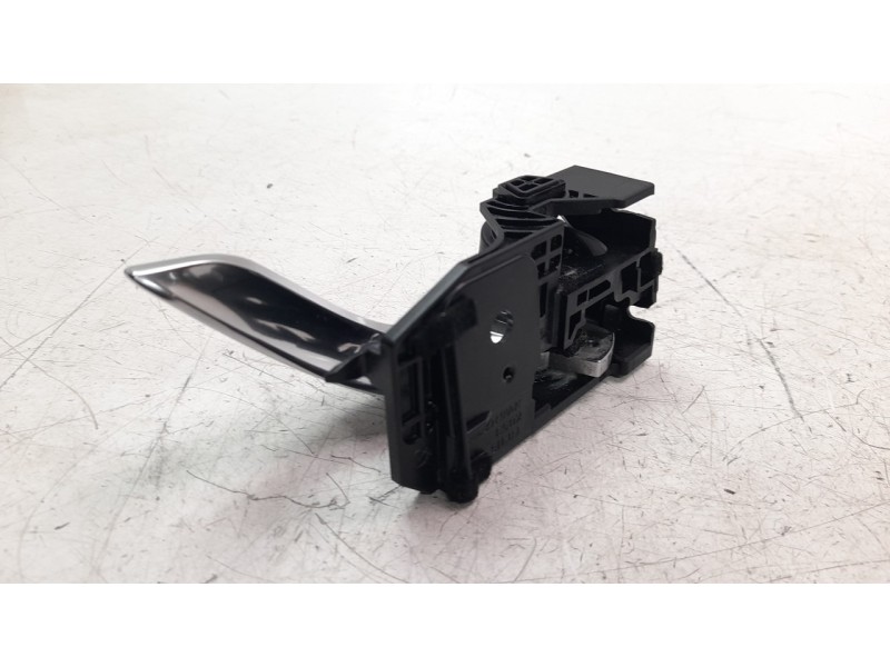 Recambio de maneta interior delantera izquierda para mazda cx-5 2.2 turbodiesel cat referencia OEM IAM T8315KD53  